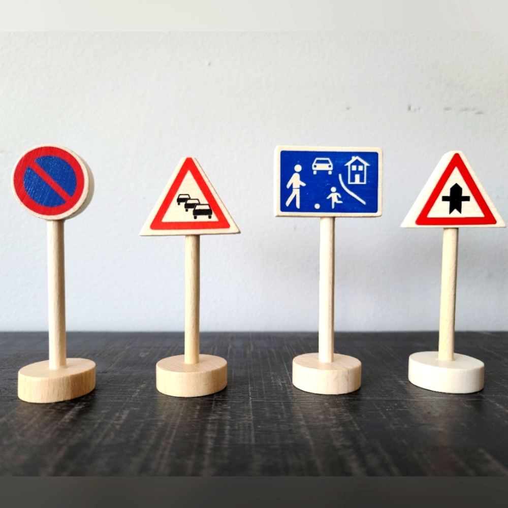 Gluckskafer Wooden Toys Road Signs - Set B
